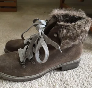 G.H. Bass & Co NWOT Suede and Faux Fur Boots thumbnail 2