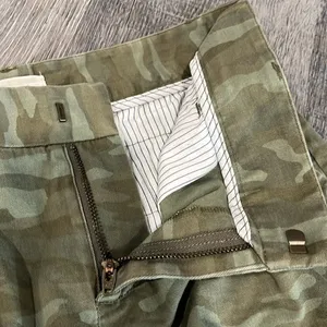 Caslon camouflage Camo cotton longer short w/ bottom hem zipper and clasp - 6 thumbnail 9
