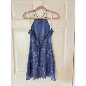 Nbd Blue Strappy‎ Back Lace Mini Dress Size Small thumbnail 3