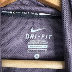 Nike Womens M Purple Dri Fit Wool Blend Half Snap Running Hoodie Athletic Sporty thumbnail 9