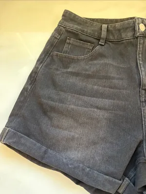 HALARA Black High-Rise Denim Shorts thumbnail 4
