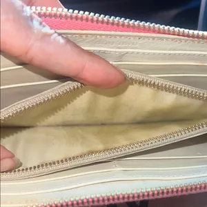 Designer Miu Miu Coral Pink Leather Wallet thumbnail 8