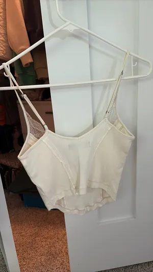 Urban Outfitters Top thumbnail 2