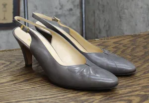 Salvatore Ferragamo Womens Vintage Leather Heels Pumps 1678aad86b2e96 Gray 7.5AA thumbnail 1
