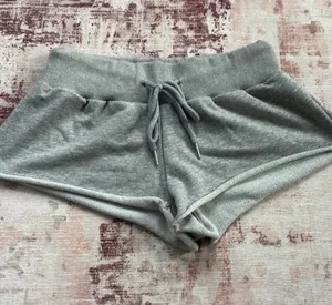 Edikted grey sweat shorts thumbnail 1