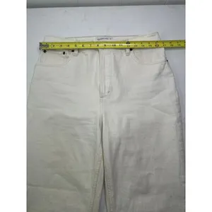 Abercrombie & Fitch 90's Straight Ultra High Rise Off White Jeans in Size 31/12R thumbnail 6