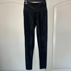 Aerie Offline The Hugger Black Faux Leather Snake High Waisted Leggings XS‎ thumbnail 2