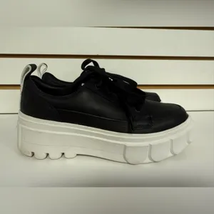 Sorel Caribou X Waterproof Chunky Platform Sneaker Size 9 Black & White Leather thumbnail 3