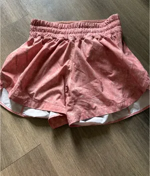 Lululemon Shorts  thumbnail 3