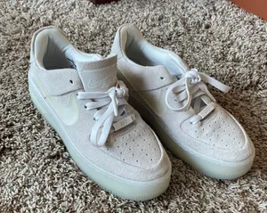 Nike Beige  Women’s Air Force 1 thumbnail 2