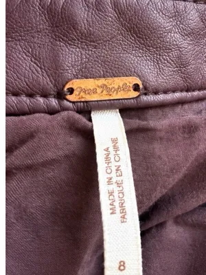 Free People Dusty Mauve Faux Leather Mini Skirt Side Buckle Women’s Size 8 thumbnail 4
