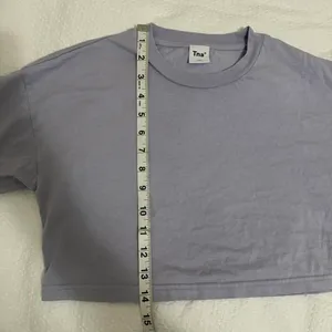 Aritzia TNA crop top thumbnail 3