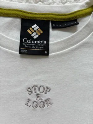 Columbia Sportswear White "Stop & Look" Embroidered Cropped Boxy T-Shirt M thumbnail 2