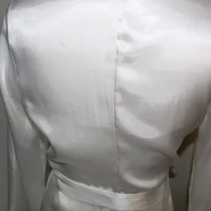 PINK - Victoria's Secret Vintage Y2k White Silky Embroidered Robe - Size Small thumbnail 11