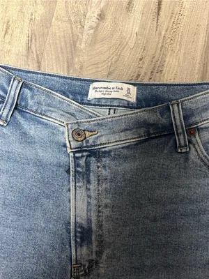 Abercrombie & Fitch Asymmetric Crossover High Rise Super Skinny Jeans 32 14R thumbnail 2