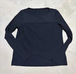 Lululemon out of this world Long-Sleeve Women's Top in Black thumbnail 1