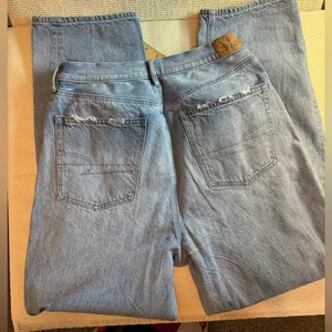 American Eagle Outfitters Baggy Jeans size 12 Light Blue Relaxed Jeans thumbnail 8