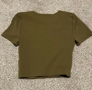Aritzia Contour Crew Shirt thumbnail 2