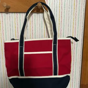 Adorable red white and blue tote. BNWOT. thumbnail 3