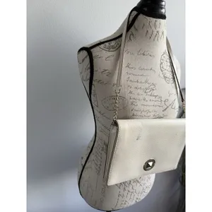 Kate Spade Rare Ivory‎ Small Leather Clutch/handbag With Dust bag Retail $318 thumbnail 3