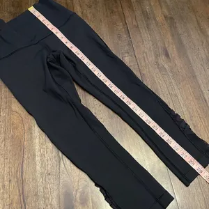 Lululemon Minimalist Crop Size 4 thumbnail 8
