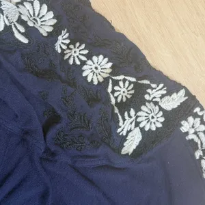 Lucky Brand Floral Embroidered V-Neck Top Navy blue L thumbnail 8