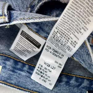 LEVI'S Ribcage High Rise Destructed Straight Jeans in Wash Haleys Comment US 28 thumbnail 10