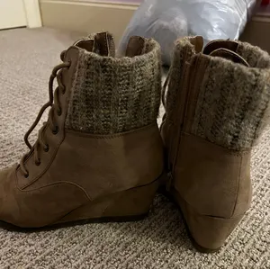 Brown Heeled Boots Size 10 thumbnail 5