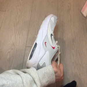 Nike sneakers 8.5 thumbnail 6