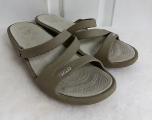 Women's Crocs Swiftwater Beige Slip On Size 8 thumbnail 1