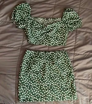 Zaful Green Floral Crop Top And Mini Skirt Set thumbnail 1