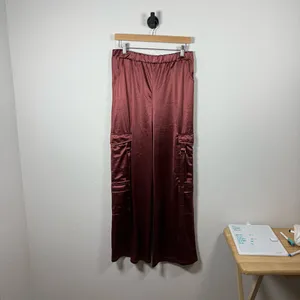 Persaya Women’s Wide Leg Satin Cargo Pants in Burgundy/Brown Size XL thumbnail 3