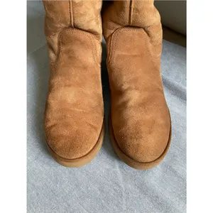 Women’s UGG Romely Cuffable Boots Size 9 Shearling Fur Lined Winter Cold Weather thumbnail 4