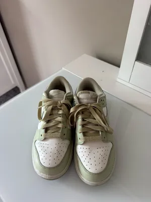 Sage green Nike dunks thumbnail 3