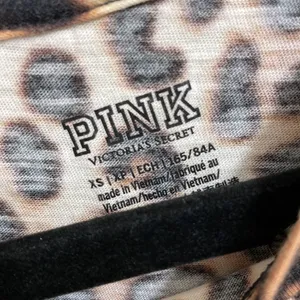 PINK Victoria’s Secret cheetah/leopard print crew neck t-shirt, XS thumbnail 2