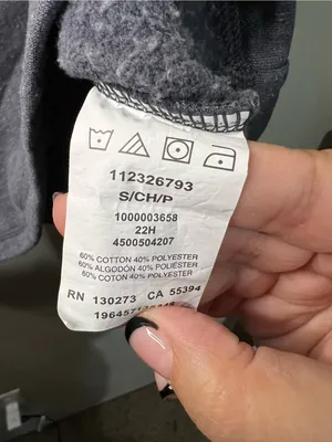Wrangler x Yellowstone Dutton Ranch Cropped Graphic Hoodie Sweatshirt thumbnail 6