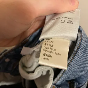 Reformation Liza High Rise Straight Jean in Lanai size 26 thumbnail 12