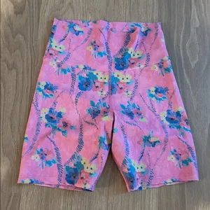 Loveshackfancy X beachriot thumbnail 2
