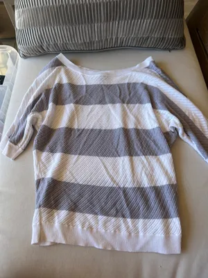 Sweater thumbnail 2