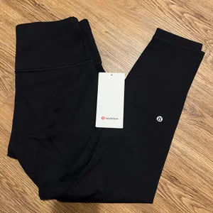 Lululemon Wunder train Ribbed HR Tight 25” thumbnail 3