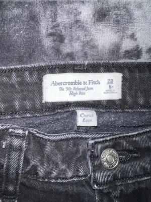 Abercrombie Curve Love High Rise 90s Relaxed Jean in Washed Black Size 28 (6 Regular) thumbnail 6