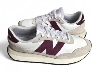 New Balance 237 in White and Burgandy Women’s Size 10 thumbnail 1