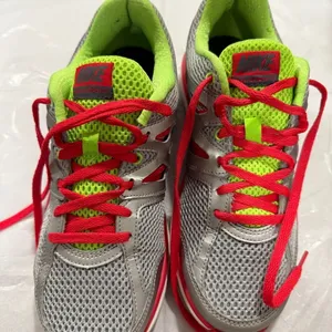Nike Dual Fusion Running Shoes Silver Red Volt Women’s Size 8 thumbnail 6