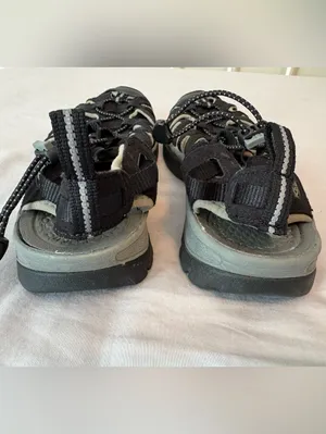 KEEN Newport H2 Waterproof Sport Sandals Black Gray Women’s 9.5 thumbnail 3