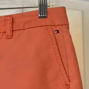 Tommy Hilfiger 4 Womens Coral Chino Shorts Coastal Mid Rise Preppy Summer Khaki thumbnail 5