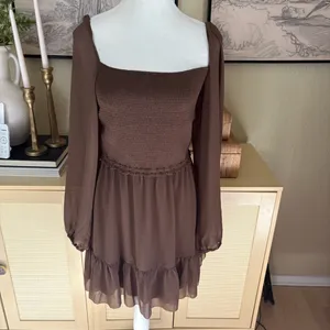 ARITZIA WILFRED Tempest Dress‎ Smocked Brown Size Medium thumbnail 2