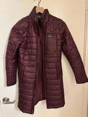 Patagonia Women’s Radalie Parka – XS – Maroon thumbnail 3