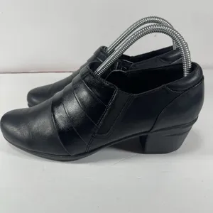 Clarks Collection Black Leather Zip Ankle Booties – Women’s Size 8 M thumbnail 2