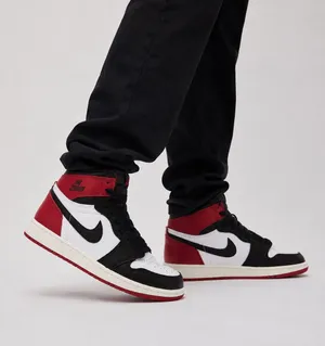 Nike Jordan Air Jordan 1 Retro High OG GS Black White Varsity Red FD1437-106 Youth 6Y thumbnail 1