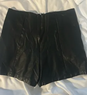 Leather shorts Black thumbnail 1